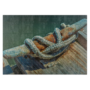 Tabla De Cortar Primer plano de la cornamusa del barco y la cuerda