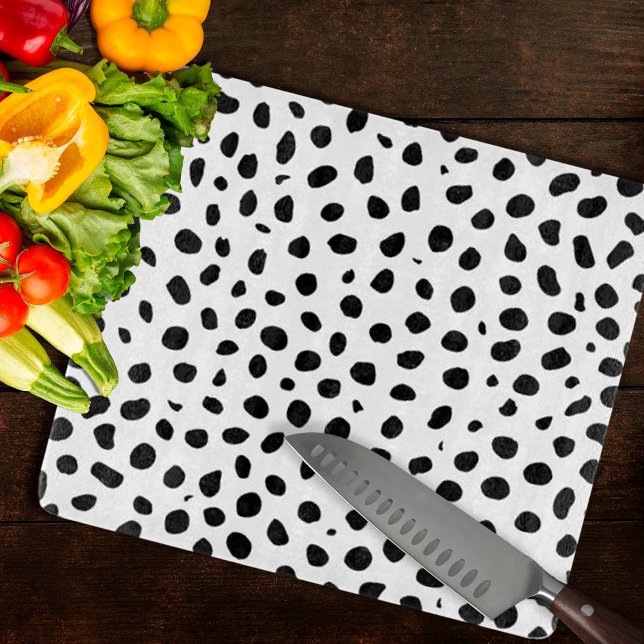 Tabla De Cortar Puntos De Chita Negros Y Blancos (Black And White Cheetah Spots Cutting Board byLooly Elzayat
)