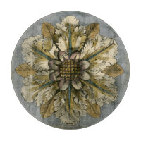 Rosette de máscara decorativa sobre fondo gris