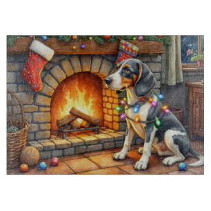 Tabla De Cortar Sabueso Bluetick junto a chimenea con luces de Nav