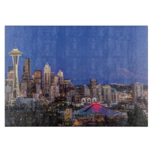 Tabla De Cortar Seattle, centro y Mt. Rainier al anochecer