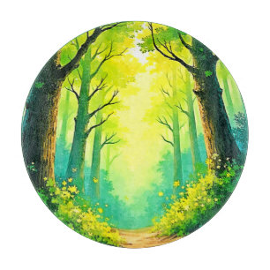 Tabla De Cortar Sendero forestal iluminado por el sol