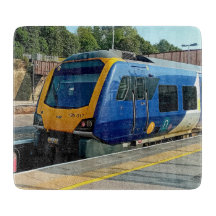 Tren azul y amarillo