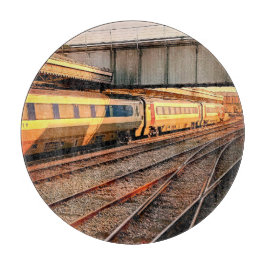 Tabla De Cortar Tren beige y marrón