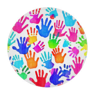 Tabla De Cortar Un mundo de manos en color