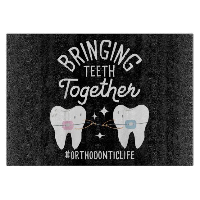 Tabla De Cortar Uniendo Dientes - Ortodoncista  (Anverso)
