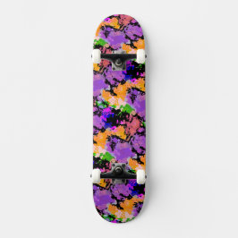 Tabla de monopatín con estampado de salpicaduras d
