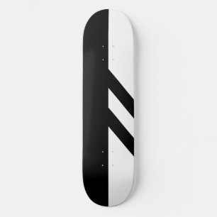 Tabla de skate de blanco y negro segmentado