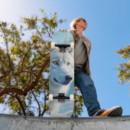 Tabla de Skate Lobo Blanco en Invierno