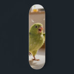 Tabla de Skate Loro Gracioso<br><div class="desc">Actitud y color en cada movimiento con esta tabla de skate que destaca por su diseño de un loro gracioso, perfecta para quienes buscan un estilo único y llamativo; sus gráficos vibrantes capturan todas las miradas, mientras su estructura resistente y ligera ofrece un excelente rendimiento, haciendo que cada truco y...</div>
