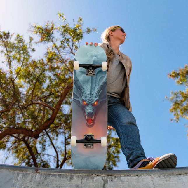 Tabla de Skate Monstruo Rectil con Cuernos (Exterior 1)