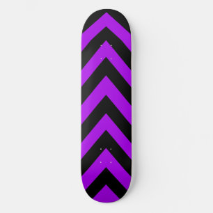 Tabla de skateboard de zig zag púrpura y negro