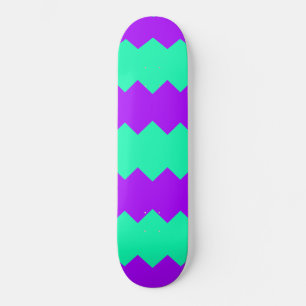 Tablas de skate con franja en zig zag aqua y púrpu