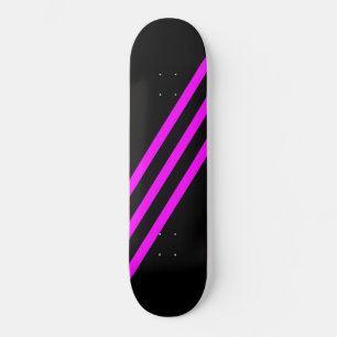 Tablero de monopatín negro con TRES RAYAS PURPURA