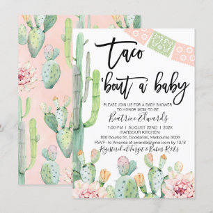 Taco verde rosado sobre una invitación a un bebé e