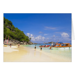 Tailandia, Mar de Andamán. Pasajeros en tierra en