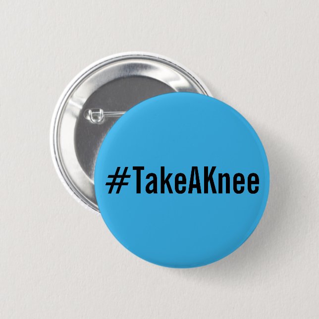 #TakeAKnee, texto negro negrita sobre botón azul b (Anverso y reverso)