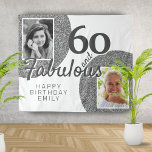 Tapiz 60 y Fabulous Silver Purpurina 2 Photo Birthday<br><div class="desc">60 y Fabuloso Purpurina de Plata 2 Tapiz de fondo de la fiesta de cumpleaños número 60. Purpurina de plata falsa sobre blanco con 2 fotos - puedes usar fotos antiguas y nuevas. Agrega tu nombre y edad,  y haz tu propia fiesta de cumpleaños.</div>