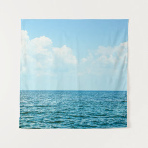 Tapiz Agua del océano, cielo azul claro.