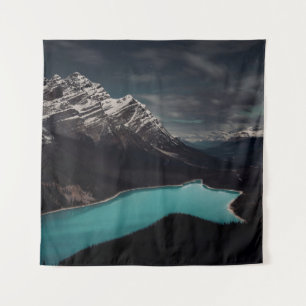 TAPIZ ALPAS DE MONTAÑA ALREDEDOR DEL CUERPO DEL AGUA