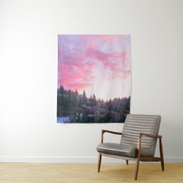Tapiz Atardecer mágico rosa brillante sobre bosque nevad