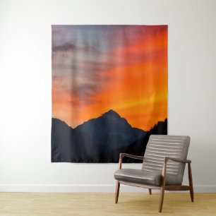 Tapiz Atardecer vibrante impresionante detrás de la mont