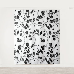 Tapiz Aves con motivos blancos y negros en flores de cer