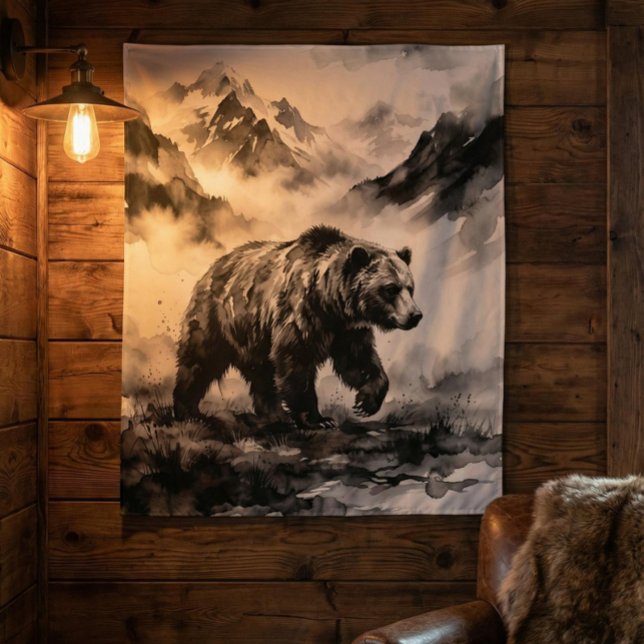 Tapiz Bear Mountain | Black and White Wildlife Art (Subido por el creador)