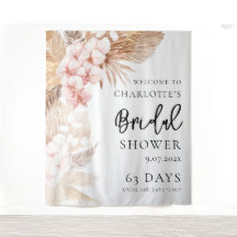 Bienvenida a la ducha de novia con flores rosadas