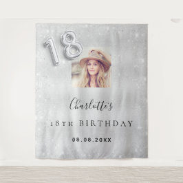 Tapiz bienvenida a la fiesta de cumpleaños número 18 con