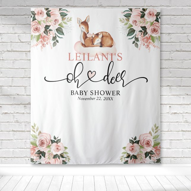 Tapiz Bienvenida Duérmete Ducha Bebé Fondo Floral Rosa (Oh deer baby shower with a deer and fawn on a pink cloud with pink floral clusters in the corners.)