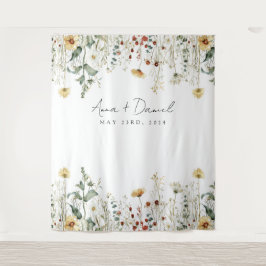 Tapiz Boda en campo de flores silvestres de verano