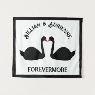 Tapiz Boda Gótica Cisnes Negros Besándose Personalizado