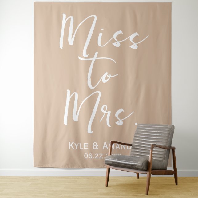 Tapiz Boho Miss to Mrs Boda Bridal Shower Backdrop (In situ)