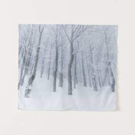 Tapiz Bosque congelado cubierto de nieve en invierno