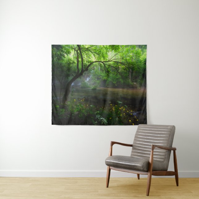 Tapiz Bosque encantado y cascada (In situ (horizontal))