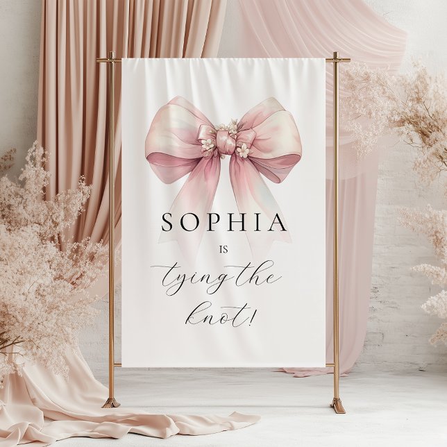 Tapiz Bow rosado está atando la ducha nupcial (pink bow shes tying the knot bridal shower tapestry sign)