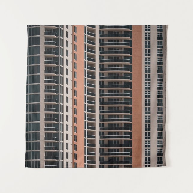 Tapiz Brown and black high-rise building (Anverso)