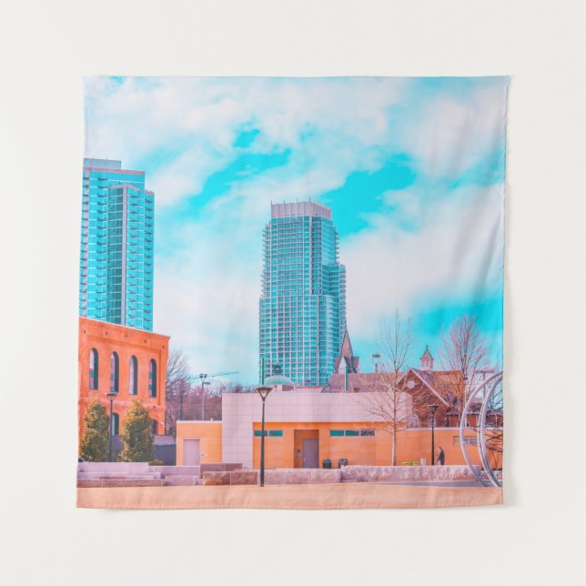 TAPIZ BROWN CONCRETE BUILDING NEAR BARE TREES UNDER BLUE (Anverso)
