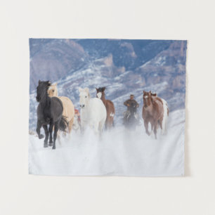Tapiz Caballo corriendo a través de la nieve
