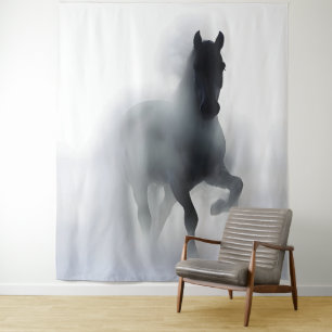 Tapiz Caballo Majestuoso en la Niebla – Abstracto Minima