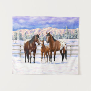 Tapiz Caballos Appaloosa De La Bahía Marrón En Nieve