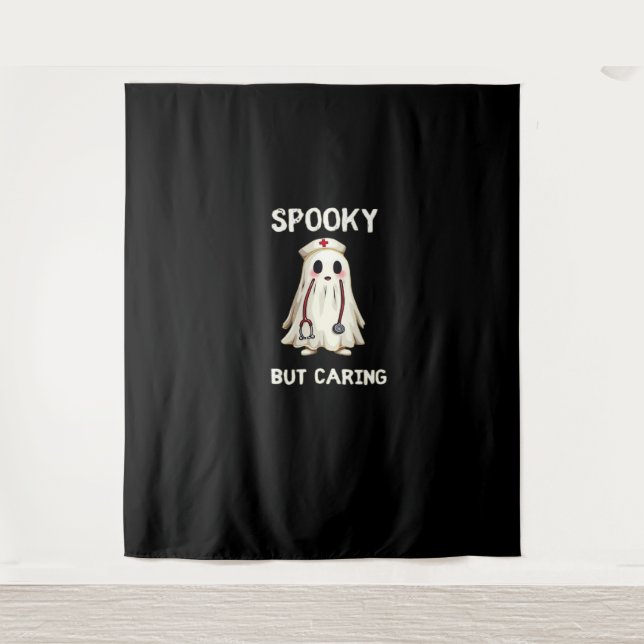 Tapiz Camiseta esencial ESCUCHADA PERO CON CARÁCTER (Anverso)