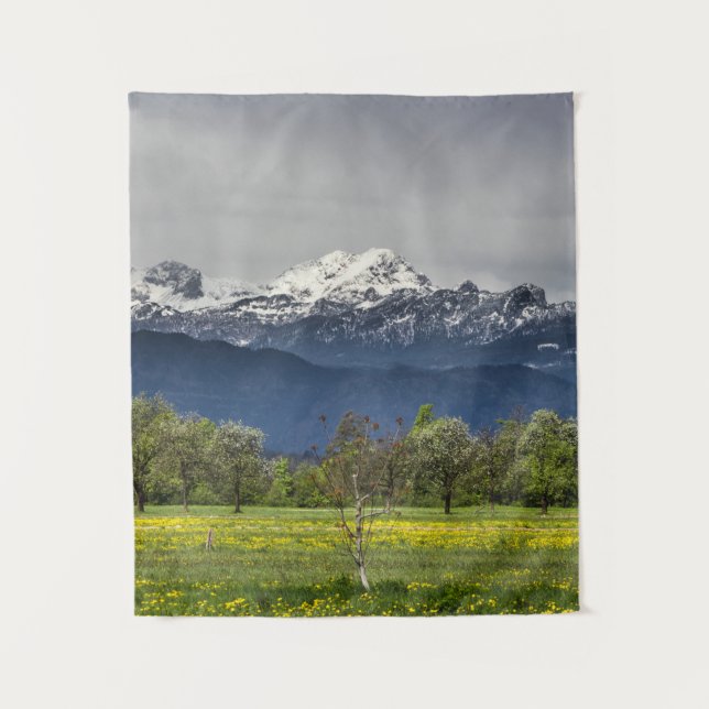 Tapiz Campo verde con alpes nevados (Anverso)