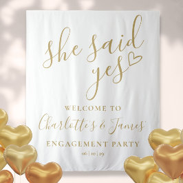 Tapiz Cartel dorado para fiesta de compromiso con 'Ella 