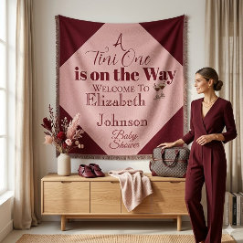 Tapiz Chic Rosa y Rojo "A Tini One" Baby Shower