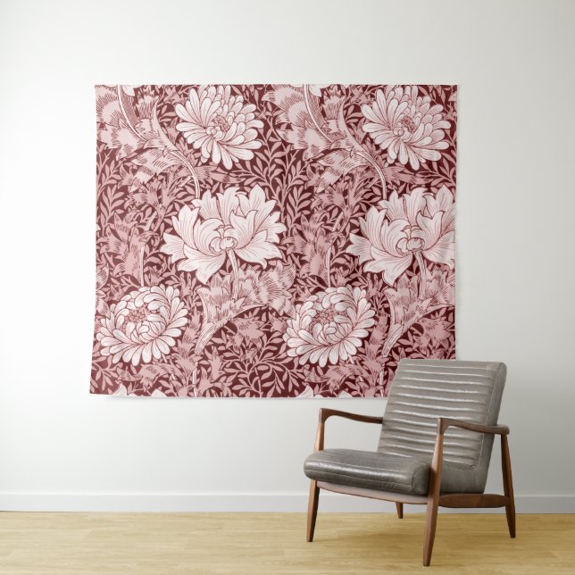 Tapiz Chrysanthemum Maroon, William Morris (In situ (horizontal))