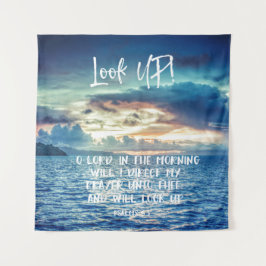 Tapiz Cielos oceánicos con verso de la Biblia de Oración