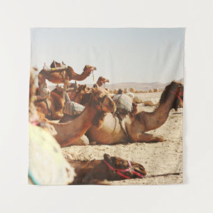 TAPIZ CINCO CAMELLOS SOBRE EL TERRENO