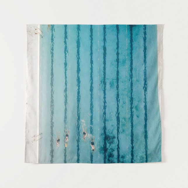 Tapiz Cinco personas nadando en la piscina (Anverso)